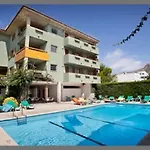 - Penthouse Bressol